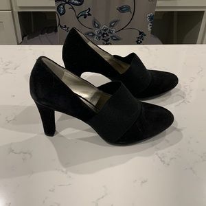 Anne Klein 3.5 inch heels size 8.5 black